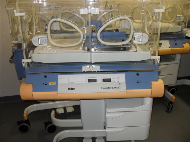 Couveuse Draeger 8000 Sc Reconditionne Et Occasion Sept Medical Materiel Medical D Occasion Et Reconditionne