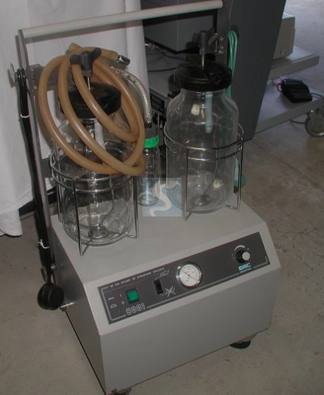 ASPIRATEUR CHIRURGICAL EMC 8001