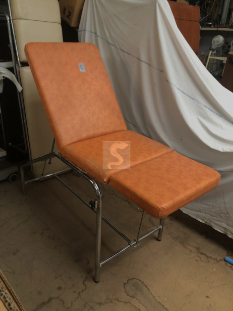 Divan d’examen gynécologique mécanique CARINA 524