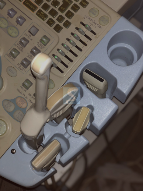 Echographe HITACHI EUB-8500 