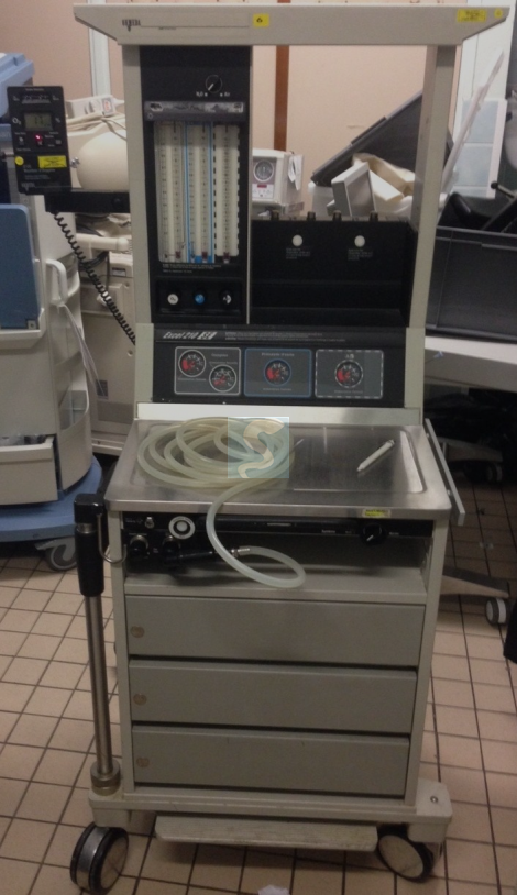 Table d’anesthésie GE Ohmeda Excel 210 SE